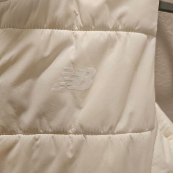 New Balance Women's Off White Puffer Vest Size Medium - Picture 2 of 5